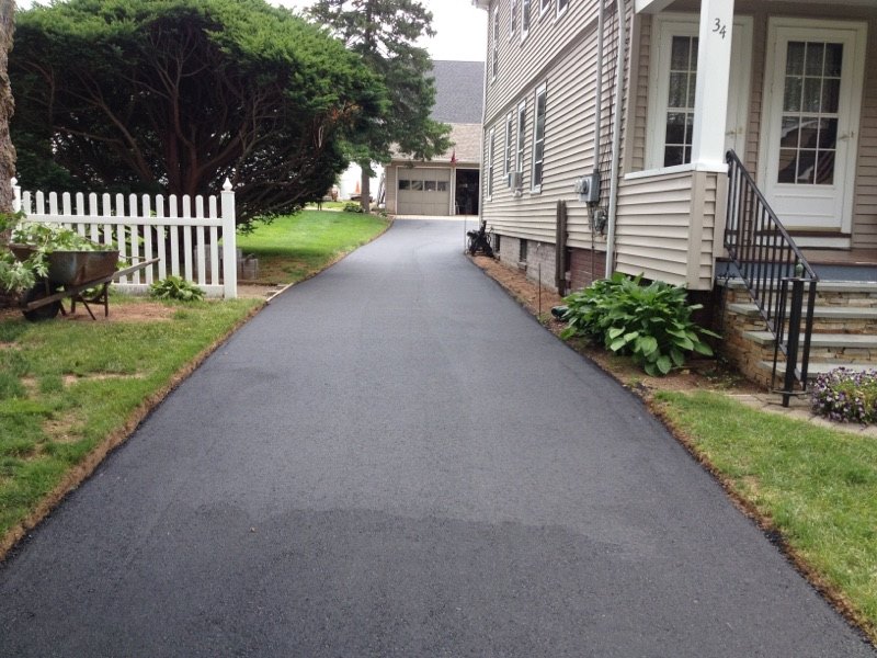 Asphalt driveway is a safer and more comfortable option | Maisano Bros. CT