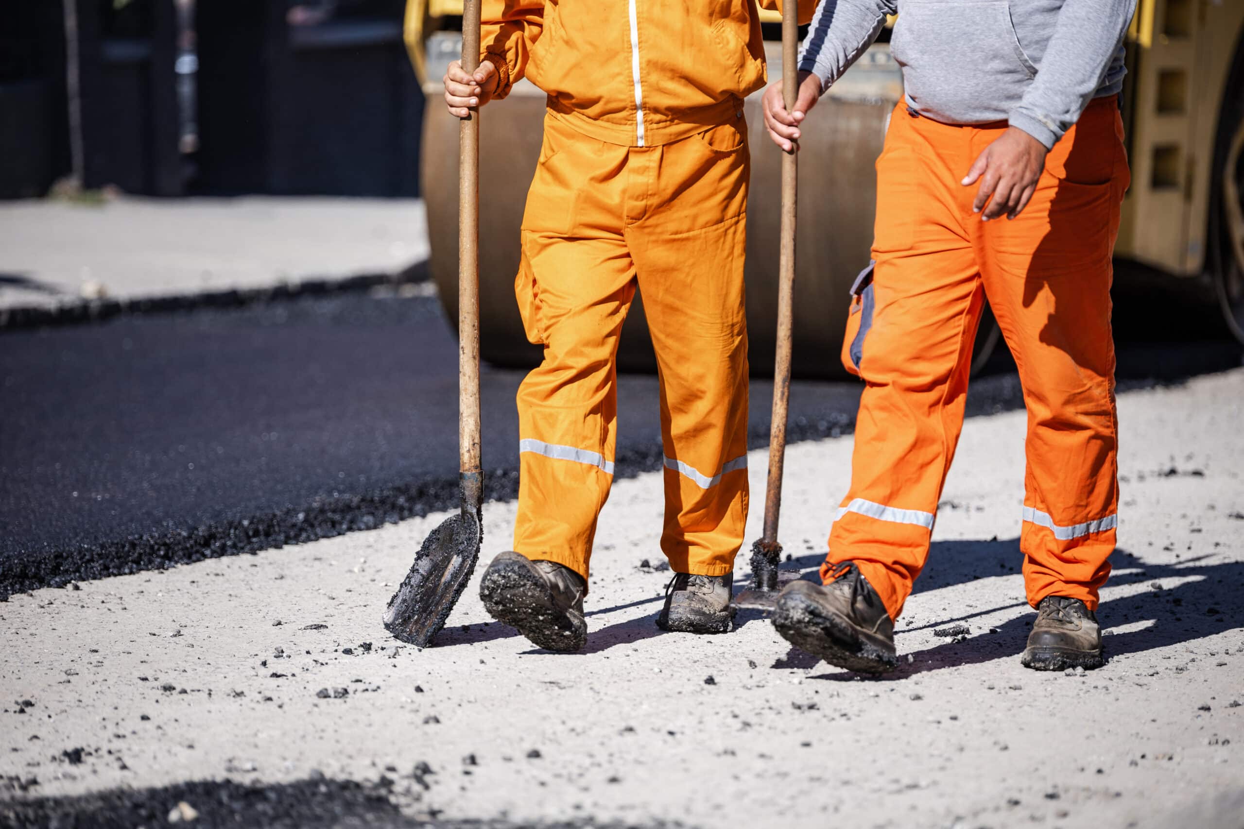 The 5 Best Asphalt Paving Boots for 2025: Built for Heat, Grip, and Tough Jobs